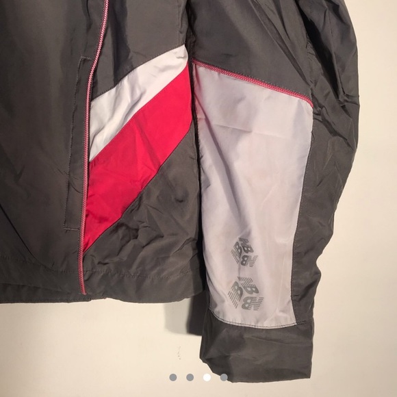 New balance Windbreaker - Picture 3 of 3